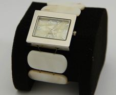 Ladies Quartz Watch