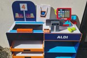 Wooden play shop
