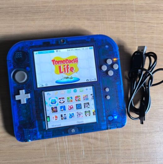 Nintendo 2DS with 20 games