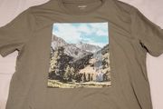 old navy small dark cream t shirt