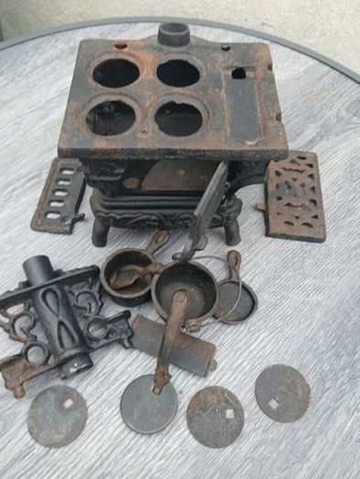 Vintage Miniature Cast Iron Stove