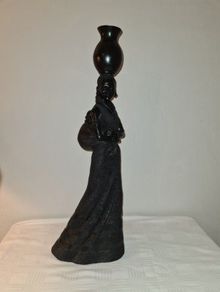 Large African mother and child statue