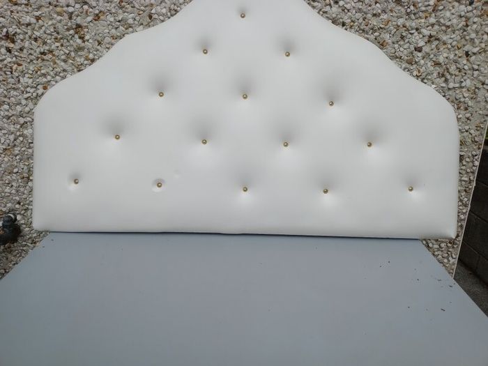 headboard