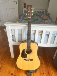 left hand acoustic