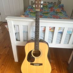 left hand acoustic