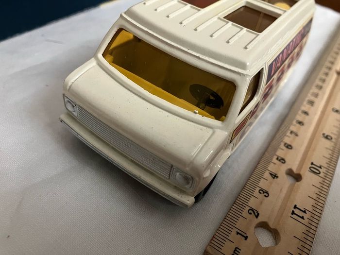 Corgi 431. Vanatic U.S. Custom van. MIB