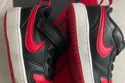 Nike court borough toddler size 5