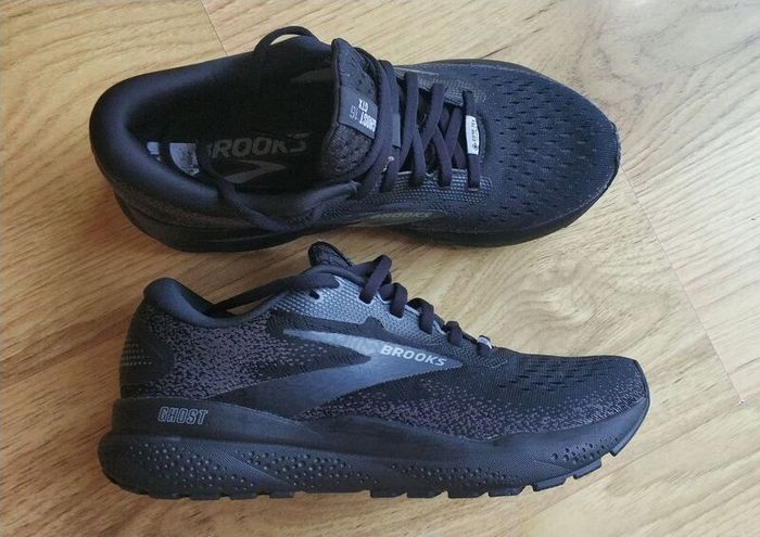 Women's Brooks Ghost 16 GTX size 6
