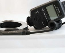 Yongnuo YN14EX Macro Ring Flash