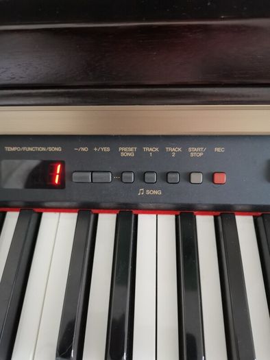 Yamaha CLP 950 for sale