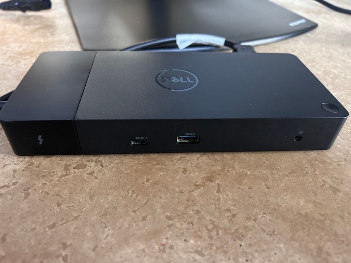 HP Z24 Monitors
