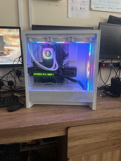 I5 13600k , 64gb ddr5 , RTX 3080ti