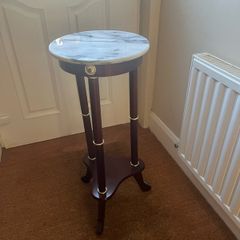 Vintage lamp stand