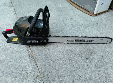 chainsaw