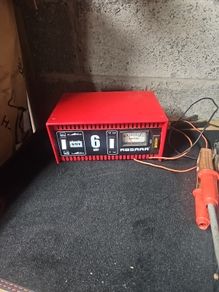 Absaar 12v/6v Battery Charger