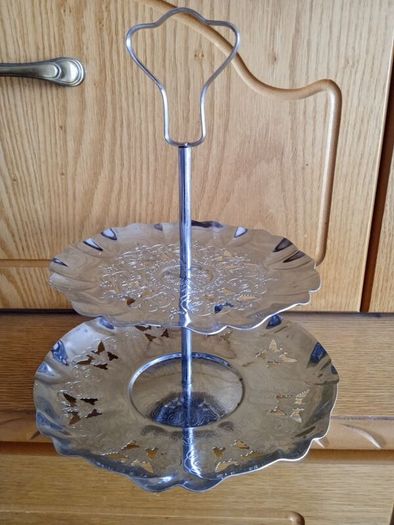 Metal Cake Stand