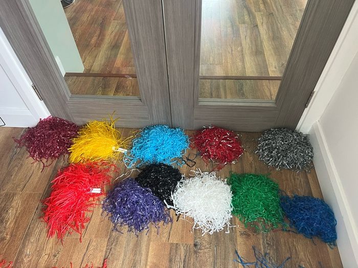 pom poms 34 sets & 9/10 single & bag