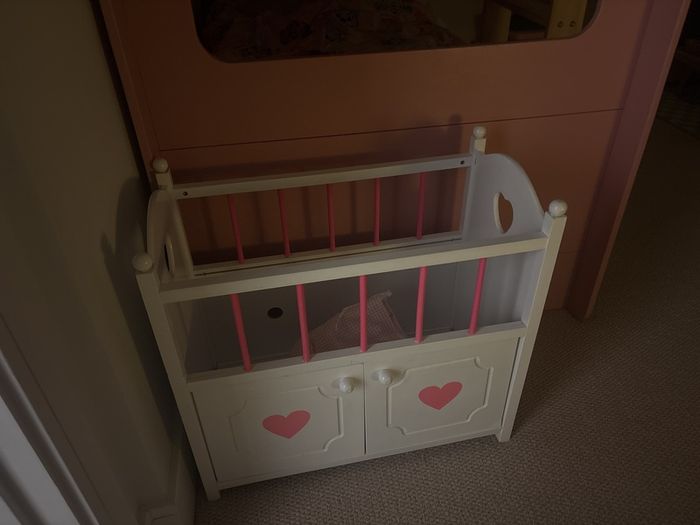 doll cot