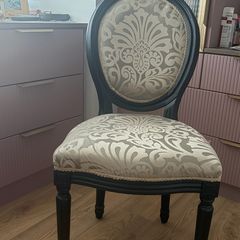 bedroom chair