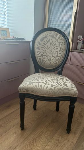 bedroom chair