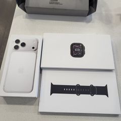 Apple Watch Ultra 3 49mm Ti Black Ocean Band Wifi-LTE Few Weeks Old