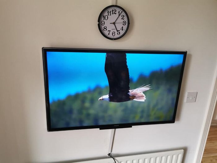 Samsung 40" TV (not smart)