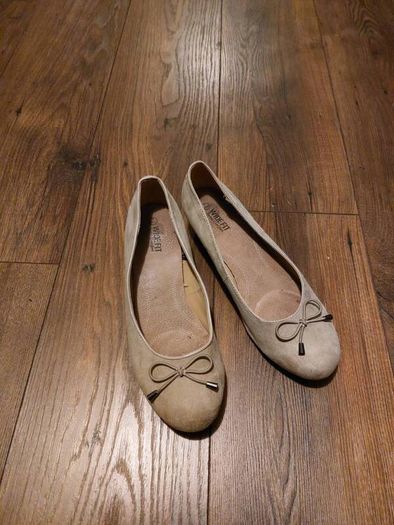 WIDE FIT - extra comfort- uk7