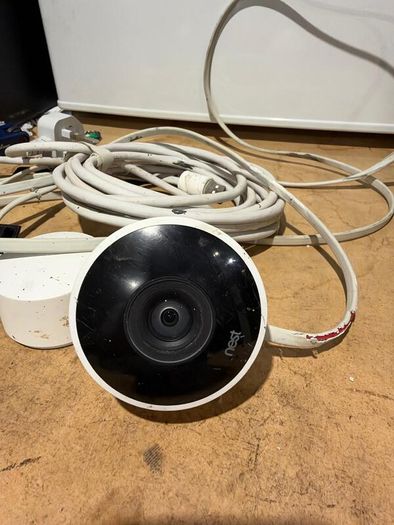 Google Nest Security Camera Outdoor - Night Vision, 1080p HD Video