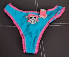 Women Underver