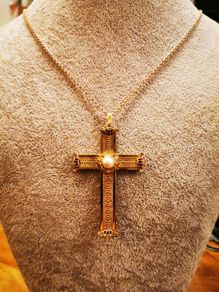 Vintage AMCO 10K GF cross pendant