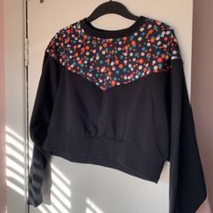 Nike sweatshirt