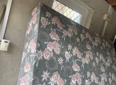 Single bed base