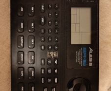 Drum Machine - Alesis SR-16