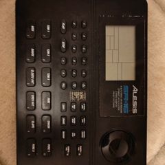 Drum Machine - Alesis SR-16