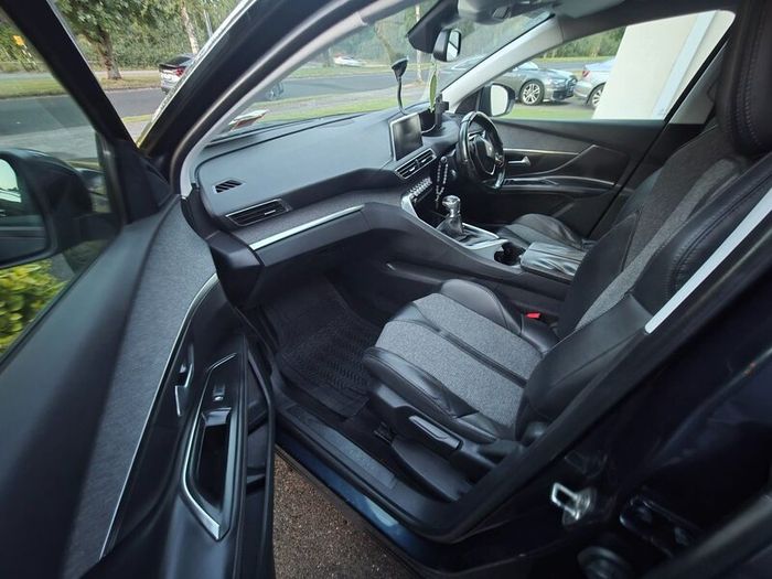 Peugeot 5008 Allure 2018