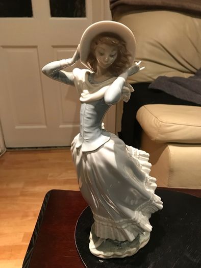 Classic (Retired) Llrano Spring Breeze 4936