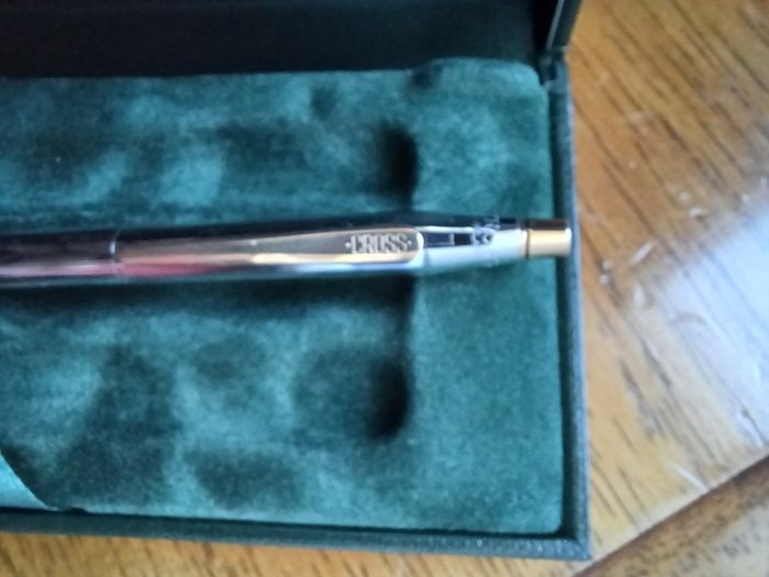 Cross pen