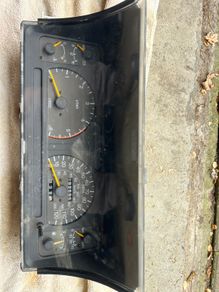 Dashboard Isuzu Trooper