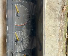 Dashboard Isuzu Trooper