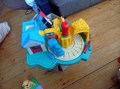 playschool push and play train set