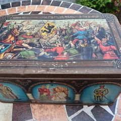 Vintage commemorative Biscuit tin