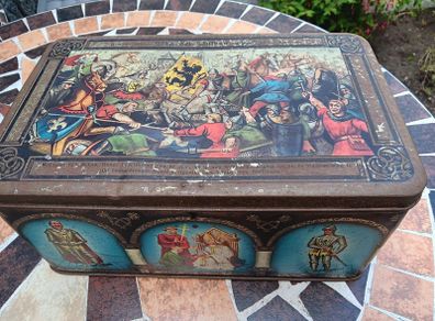 Vintage commemorative Biscuit tin