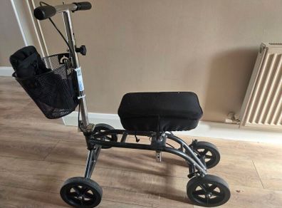 Knee walker /scooter