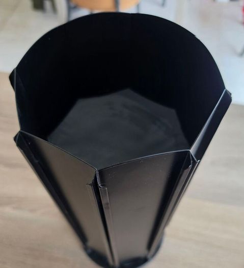 Nespresso Vertuo coffee set, pod tower, glass tray with pod holder, 1 Descaler pouch.
