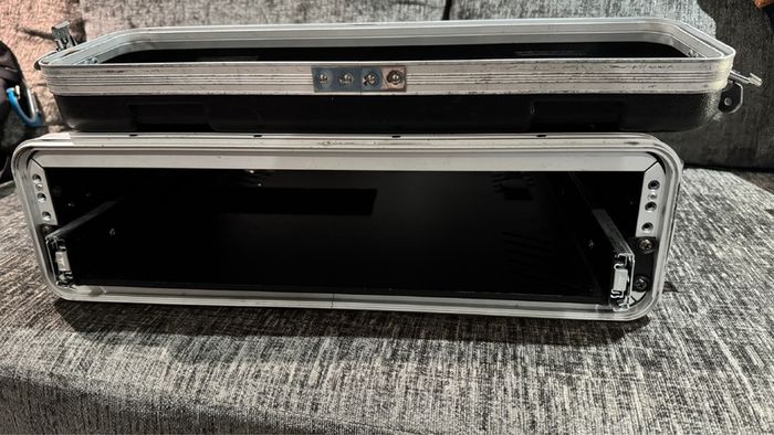 Gator 2u Shallow Rack