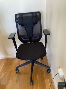 Ergonomic office chair