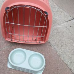 pet carrier