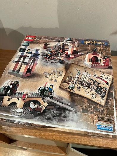 (Rare) Lego 4714 Harry Potter Gringotts Bank with Box, Instructions (Parts Missing)