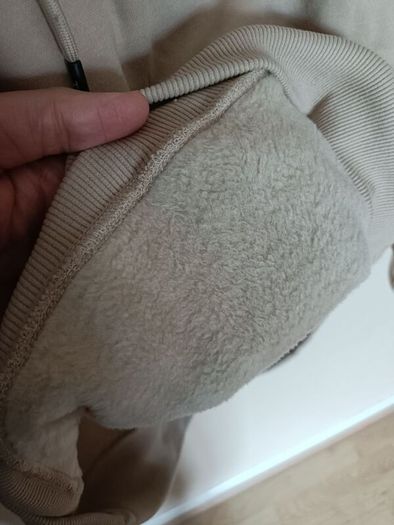 Gui Fleece Hoodie - Small Size Free Postage