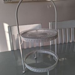 cake stand